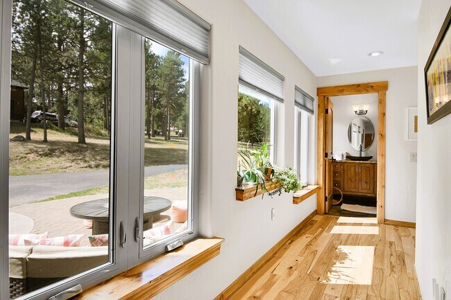 Building Photo - 29934 Paint Brush Dr