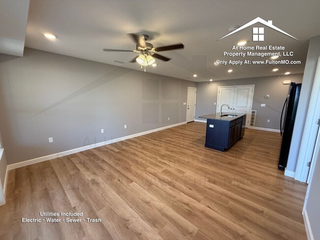 Building Photo - 2610 N Bluff St