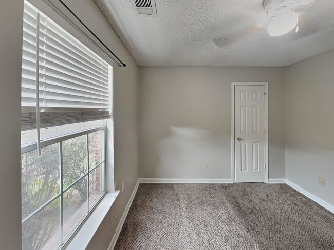 Building Photo - 8108 Conridge Dr