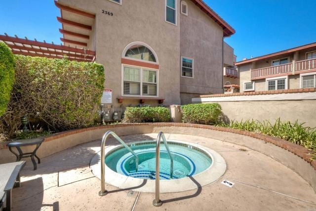 Building Photo - 2569 Navarra Dr