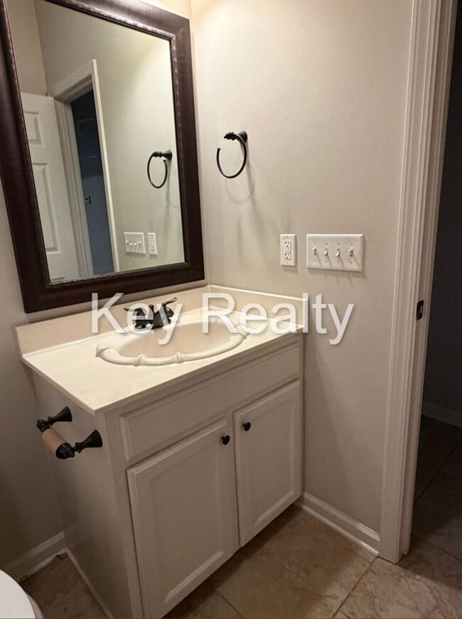 Building Photo - 309 Cross Ridge