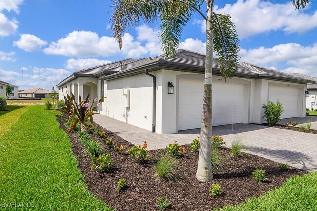 Building Photo - 19557 Hinkley Dr