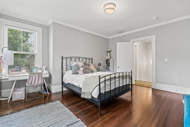 Building Photo - 65 Church St