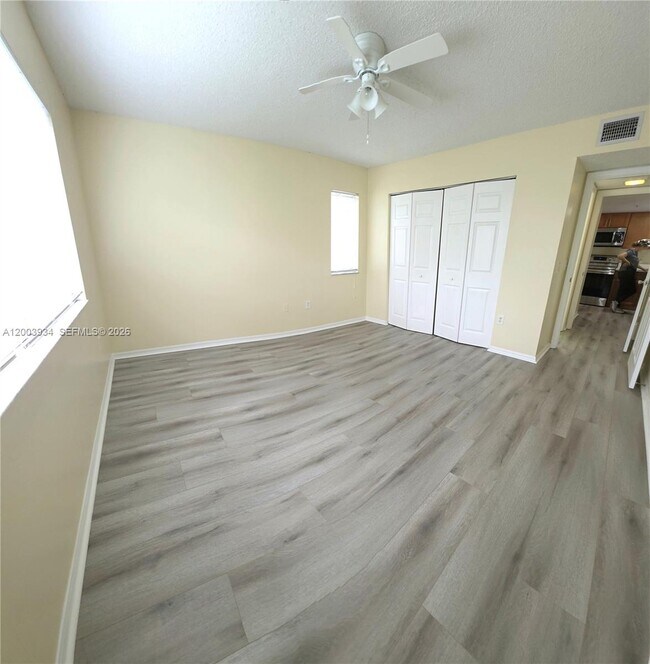 Building Photo - 5051 Wiles Rd