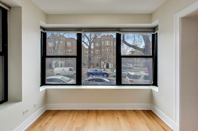 Building Photo - 1640 W Fargo Ave