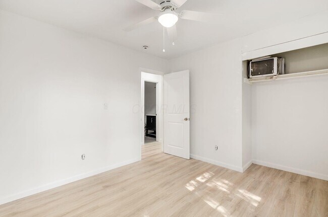 Building Photo - 2263 Dawnlight Ave