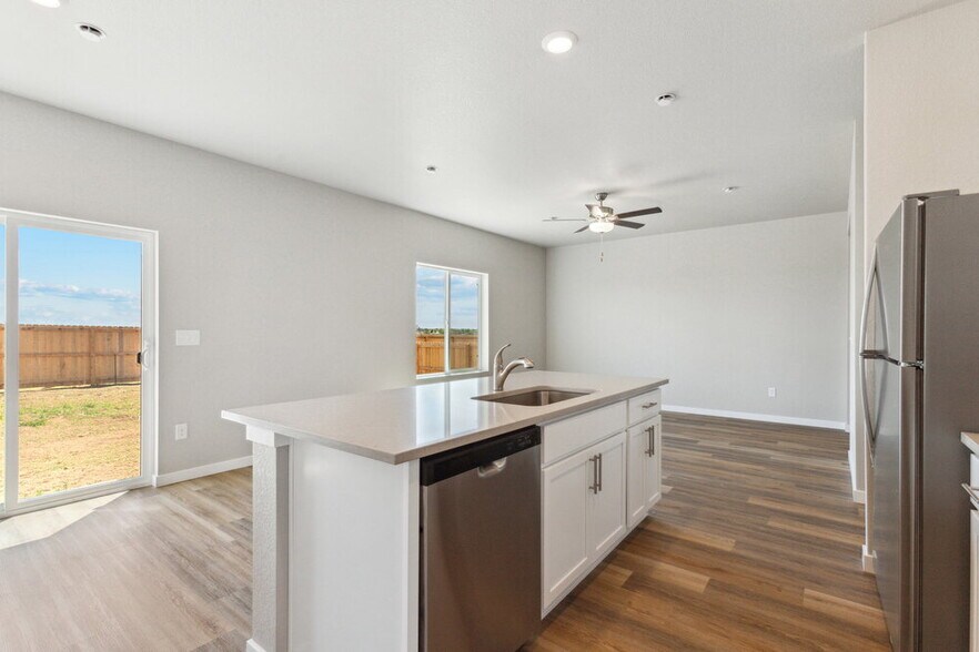 Building Photo - 7302 Rio Grande Ave