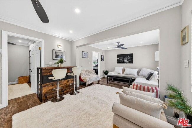 Building Photo - 1200 Tamarind Ave