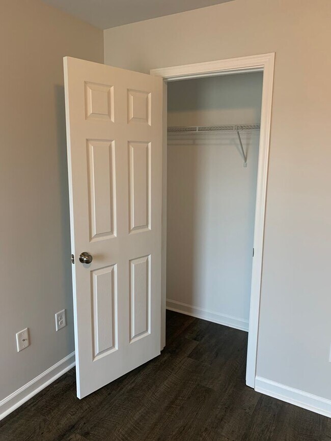 Building Photo - Stylish 3 Bed, 2.5 Bath Home in Desirable Tucker Farms