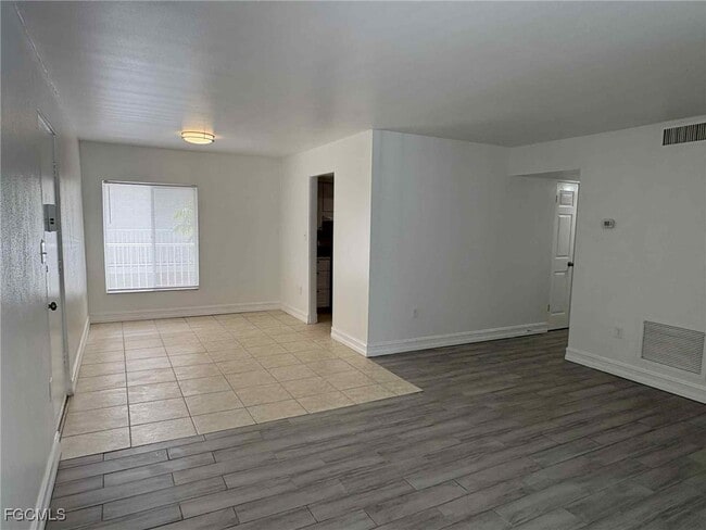 Building Photo - 1830 Maravilla Ave