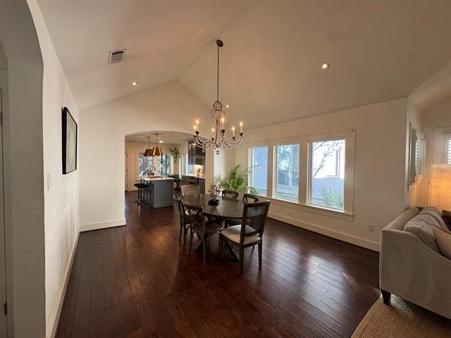 Building Photo - 4057 W 7th St