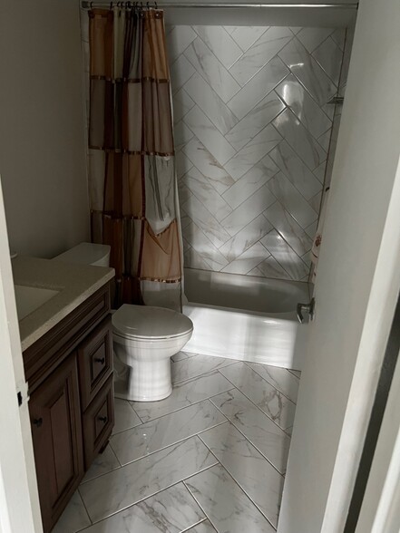 Building Photo - 8360 Sands Point Blvd