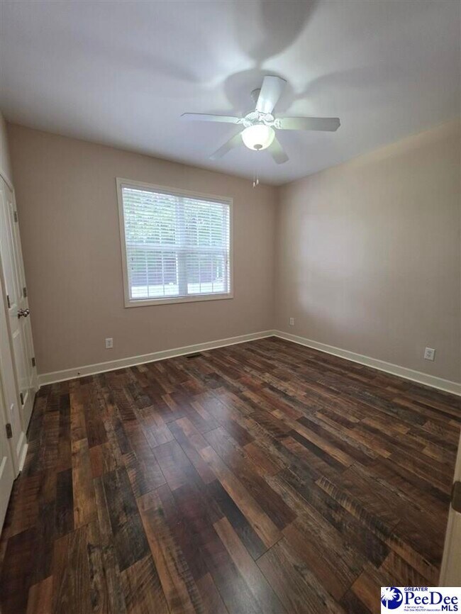 Building Photo - 995 Maggie Way