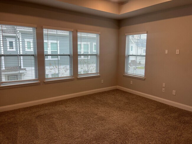 Building Photo - Welcome to this beautiful home located in the desirable Lake Mary