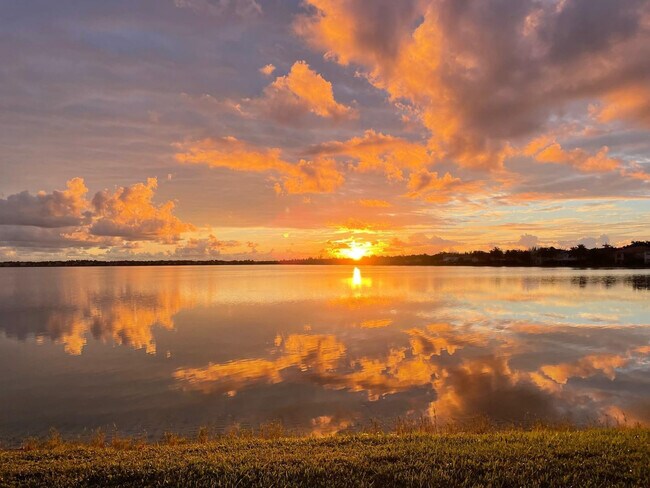 Building Photo - 5197 SW 183rd Ave