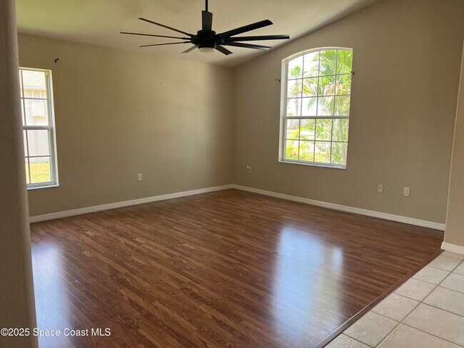 Building Photo - 1536 Grand Isle Blvd