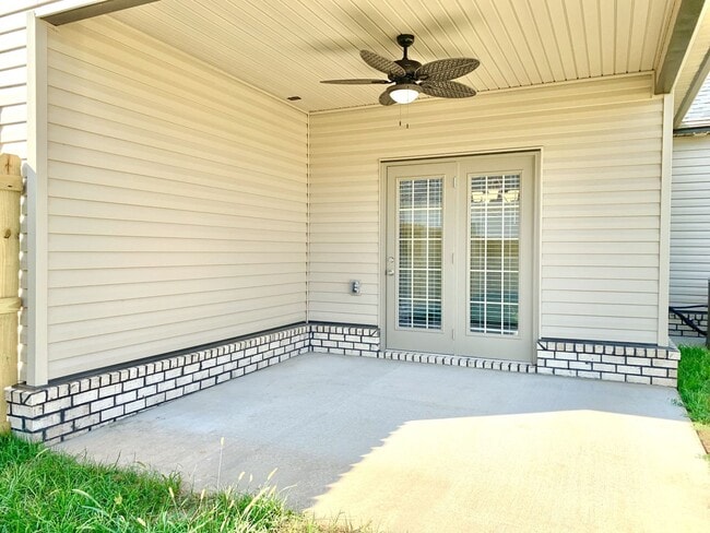 Building Photo - 425 Ayden Ln