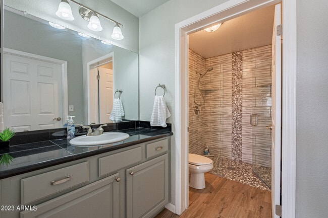 Building Photo - 5335 E Shea Blvd