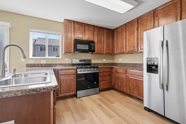Building Photo - 24617 Patriot Square Dr S