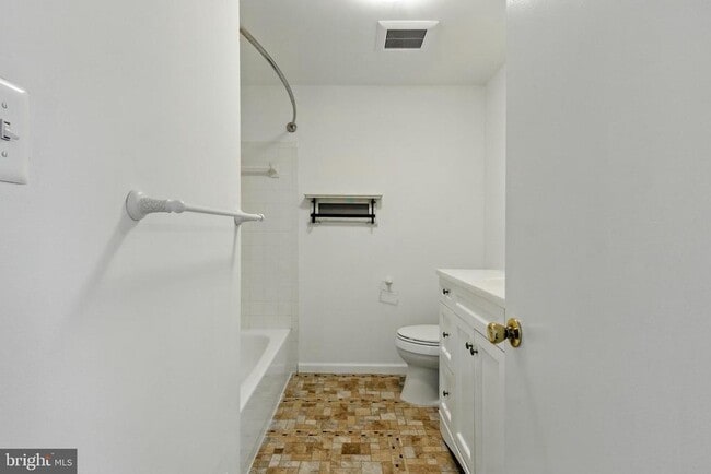 Building Photo - 351 Gundry Dr
