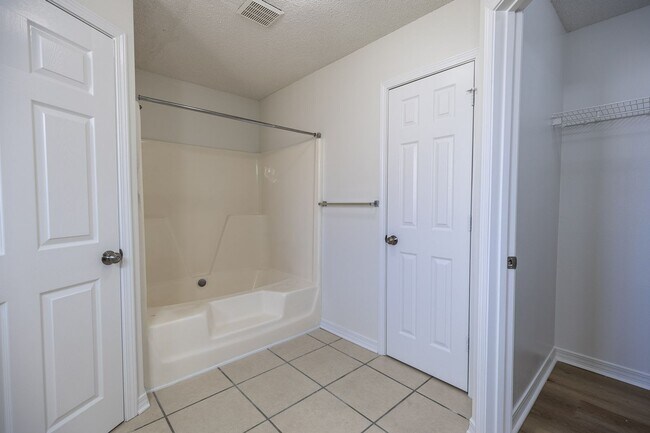 Building Photo - Beautiful 4-Bedroom Home in Ashford Park Community