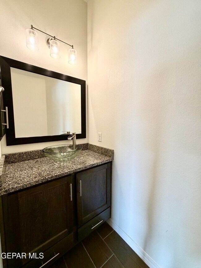 Building Photo - 122 Esther Trl