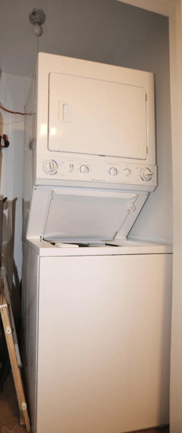 In Unit Washer/Dryer - 1116 K St SE