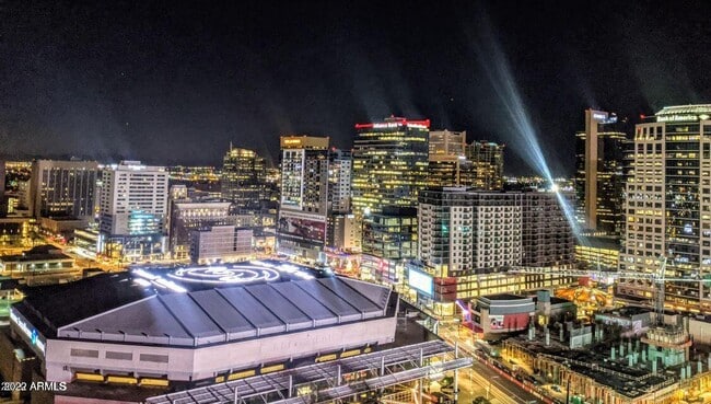 Building Photo - 310 S 4th St