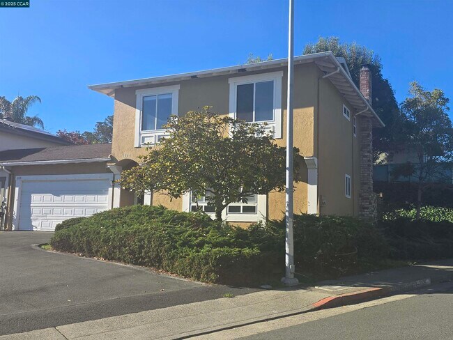 Primary Photo - 1000 View Dr