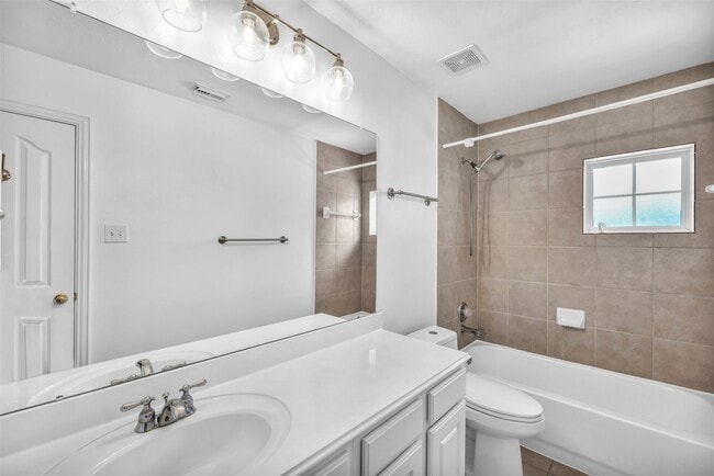 Building Photo - 3 Renoir Trail Pl