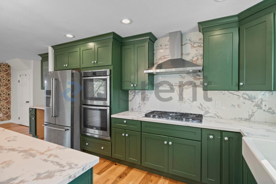 Building Photo - 743 Shawnee Ln