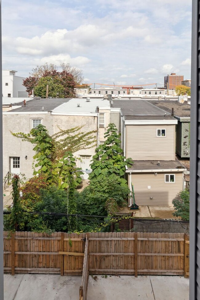 Building Photo - Brand New Brewerytown Apartments