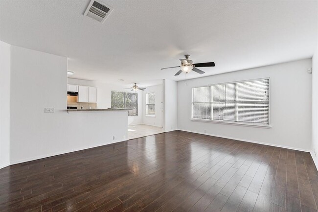 Building Photo - 480 Camelia Pkwy