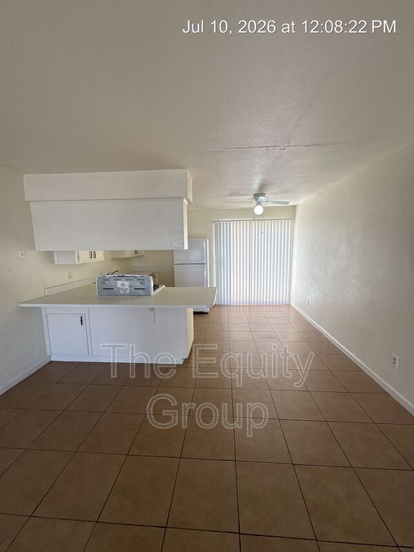Building Photo - 81 E Hazelwood Dr
