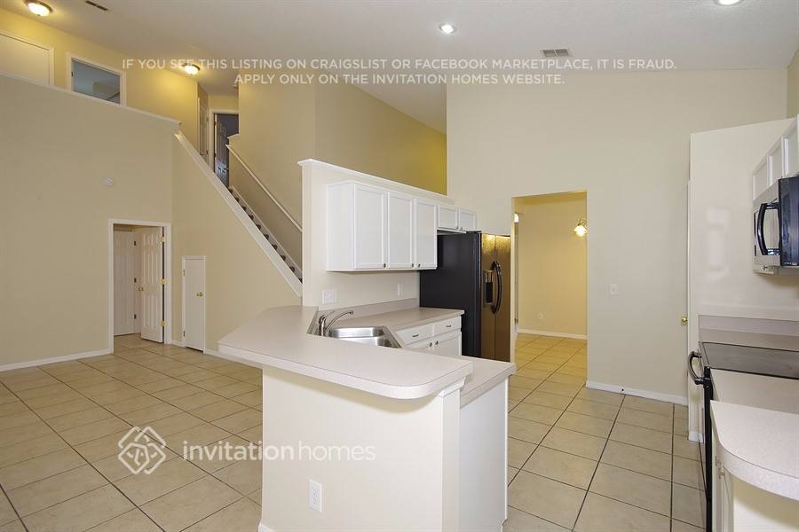 Building Photo - 422 Downing Cir