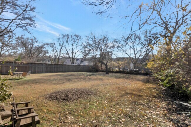 Building Photo - 2817 Blair Blvd