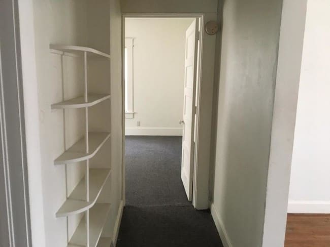 Building Photo - 501 S 19th St