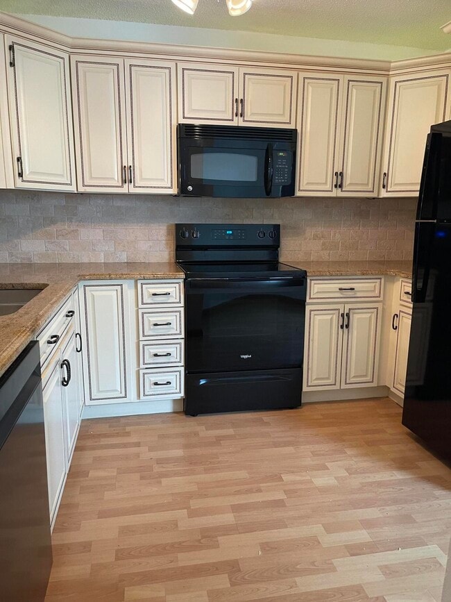 Building Photo - 505 Ocean Dunes Cir