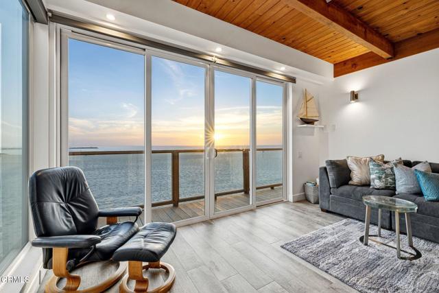 Building Photo - 3373 Ocean Dr