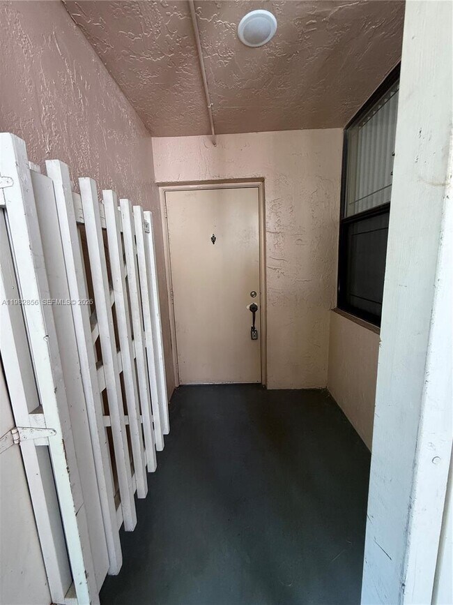 Building Photo - 6800 Cypress Rd