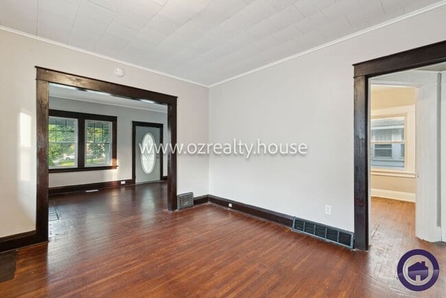 Building Photo - 1525 Waverly Ave