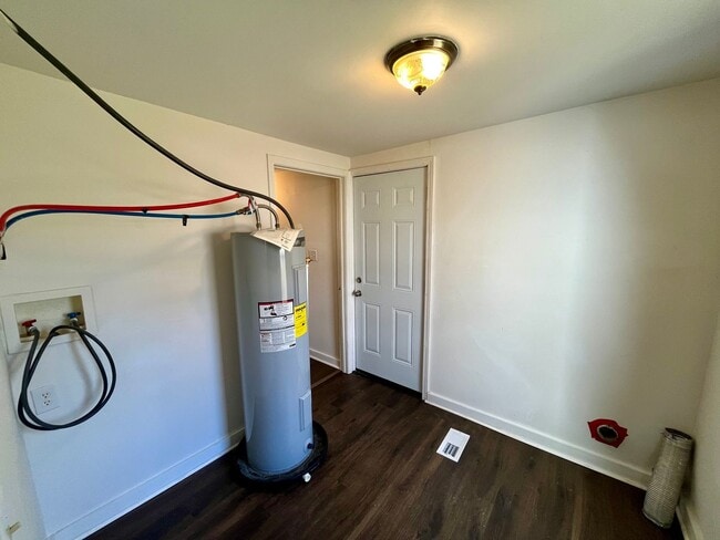 Building Photo - 2 Bed | 1 Bath | House