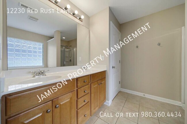 Building Photo - 12230 Red Rust Ln