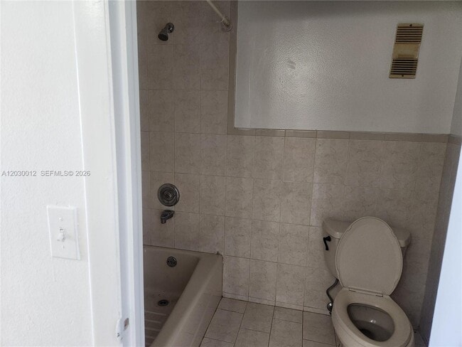 Building Photo - 14820 Naranja Lakes Blvd