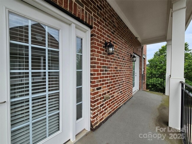 Building Photo - 8728 Arbor Creek Dr