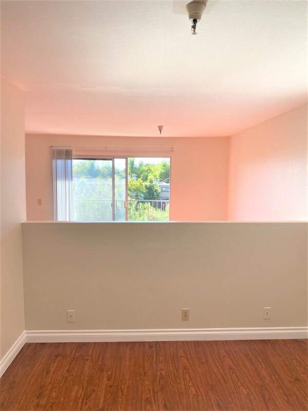Building Photo - 147 Avenida Serra