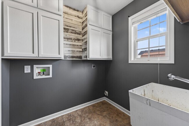 Building Photo - 3739 Tradewinds Terrace