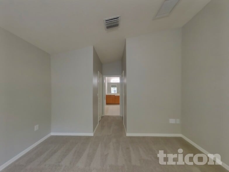 Building Photo - 31137 Chatterly Dr