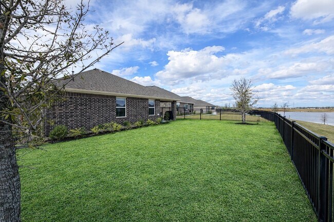 Building Photo - 3073 Emerald Ocean Dr