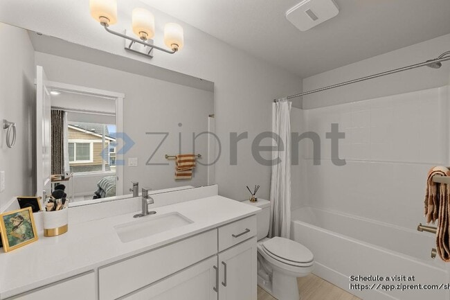 Building Photo - 12124 NE 194th Ct